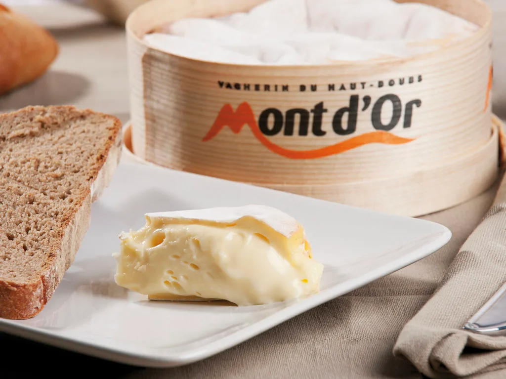 Les meilleurs vins pour manger un Mont d’or au four